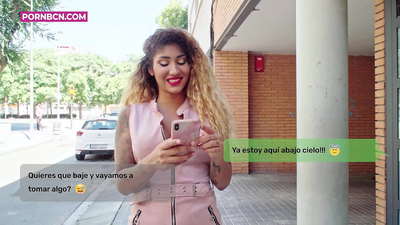 زوجة خائنة على وشك أن يمارس الجنس مع عشيقها الصغير بشدة بينما يعمل زوجها. لاتينا مع الثدي وحمار كبير. فينوس أفروديت.